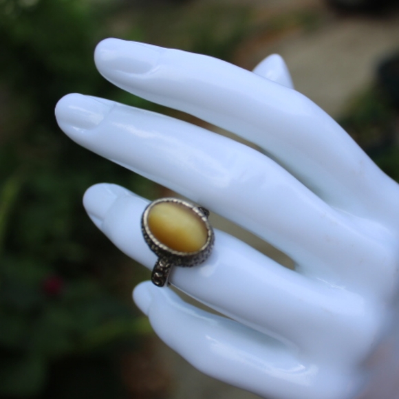 Vintage Tiger Eye Ring - Picture 6 of 16